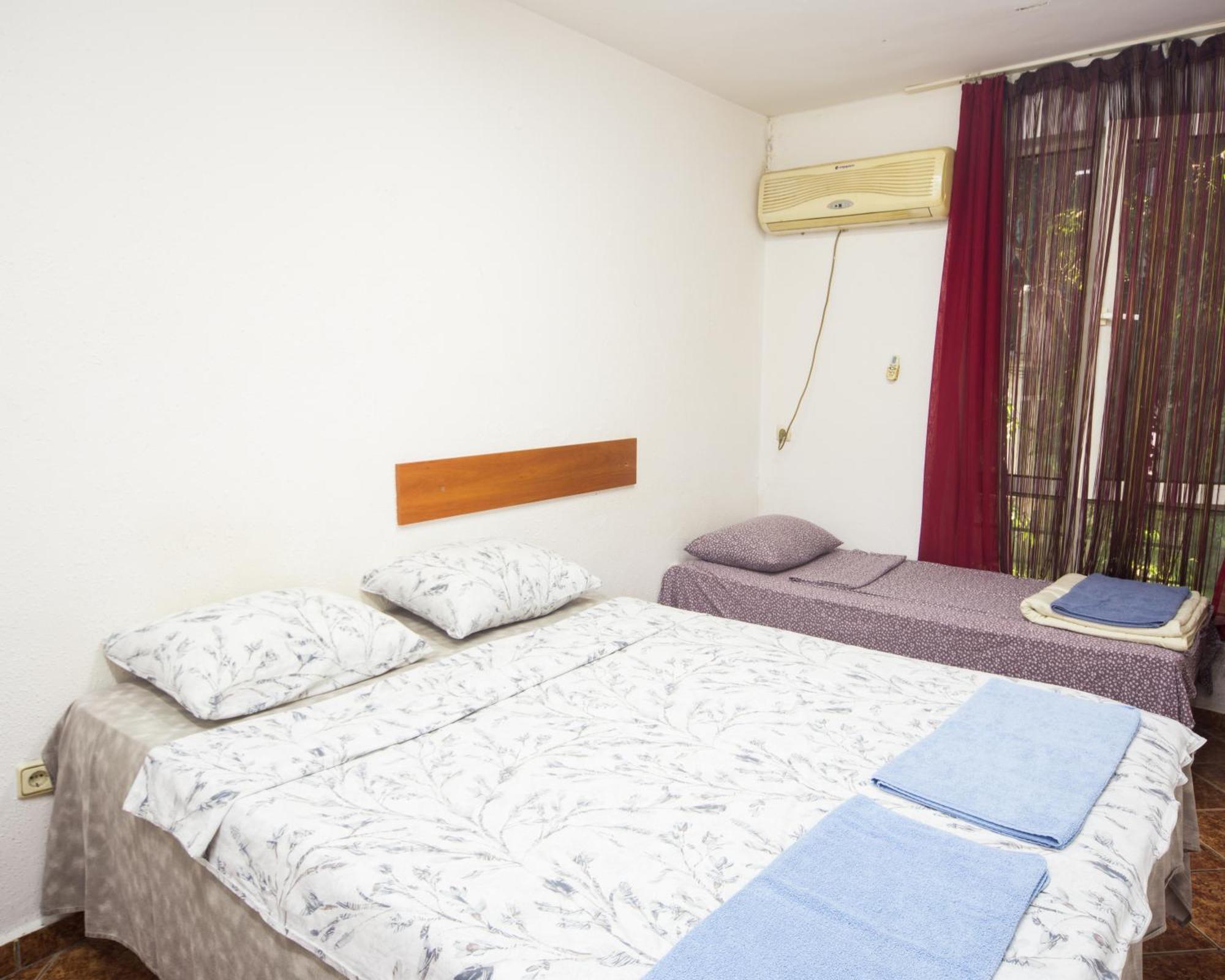 Appartamento Center - Basic Flat - 10 Min To The Beach Burgas Esterno foto