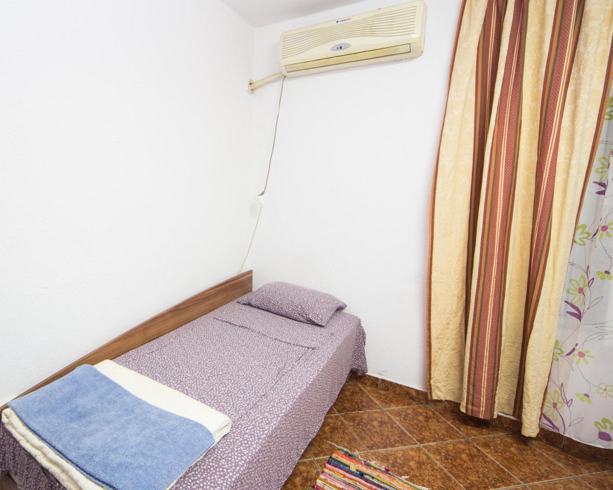 Appartamento Center - Basic Flat - 10 Min To The Beach Burgas Esterno foto