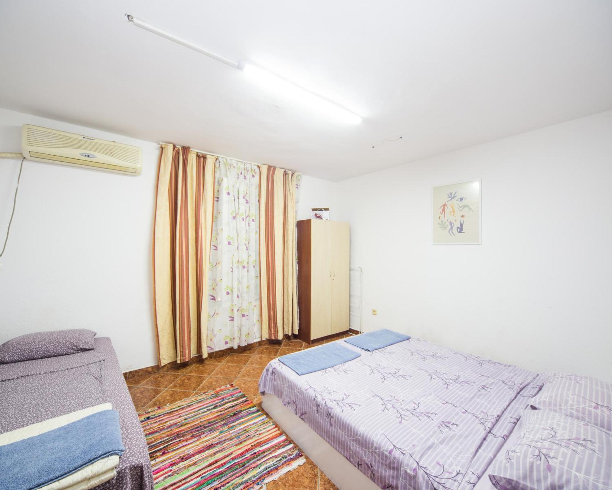 Appartamento Center - Basic Flat - 10 Min To The Beach Burgas Esterno foto