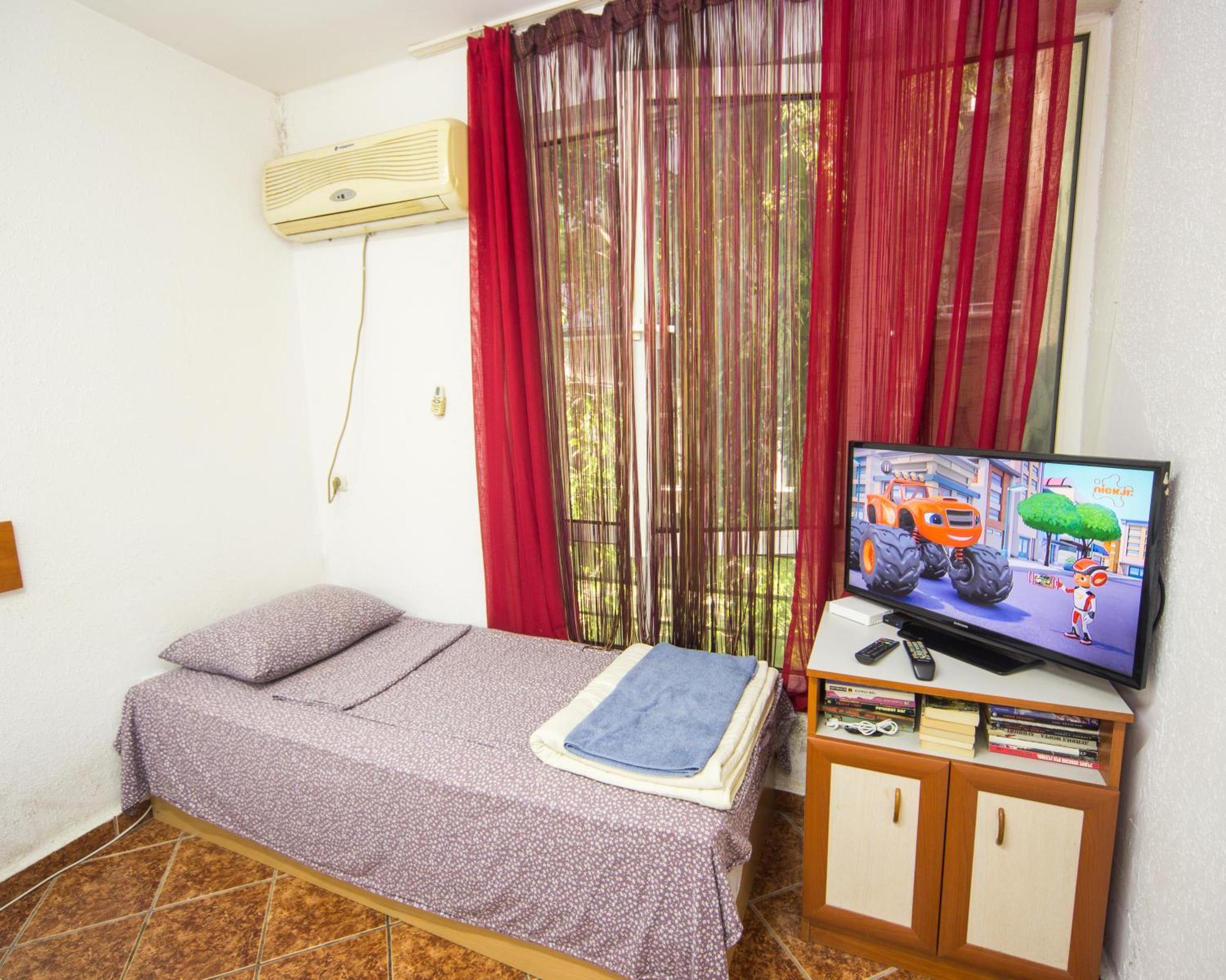 Appartamento Center - Basic Flat - 10 Min To The Beach Burgas Esterno foto