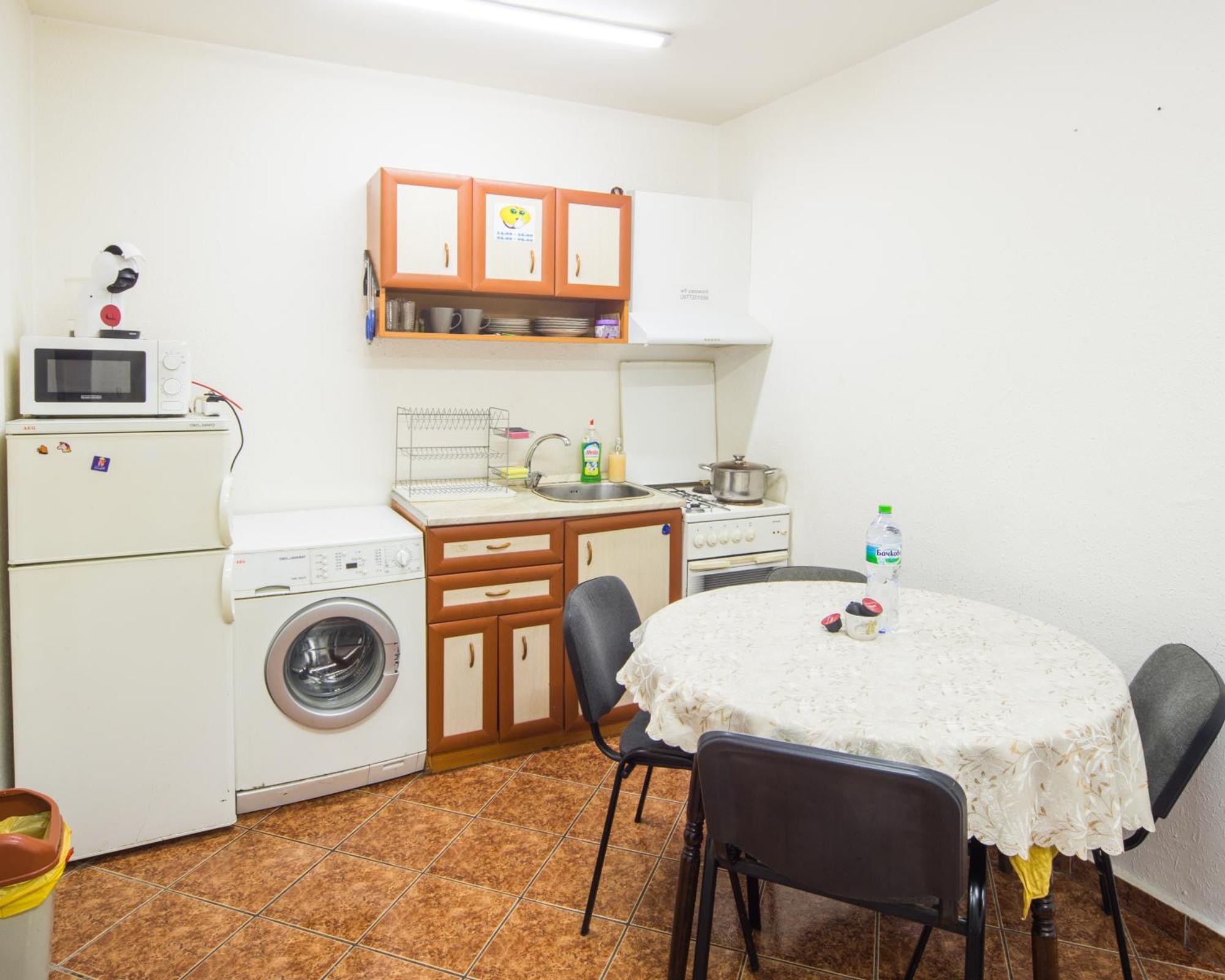 Appartamento Center - Basic Flat - 10 Min To The Beach Burgas Esterno foto
